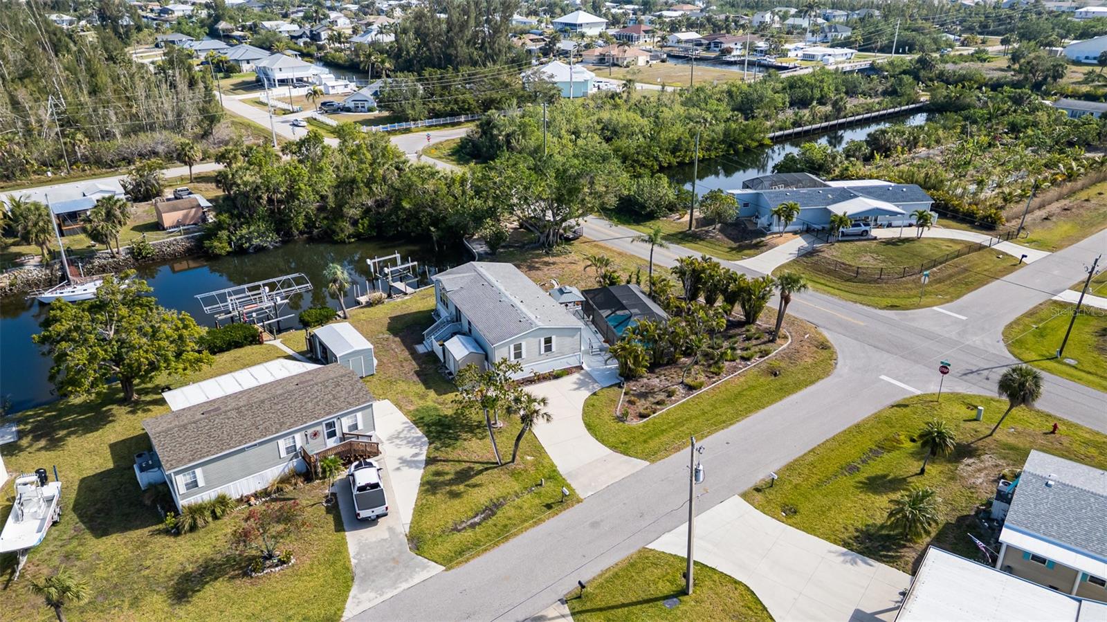 700 DANIA CT, PUNTA GORDA, FL, 33950