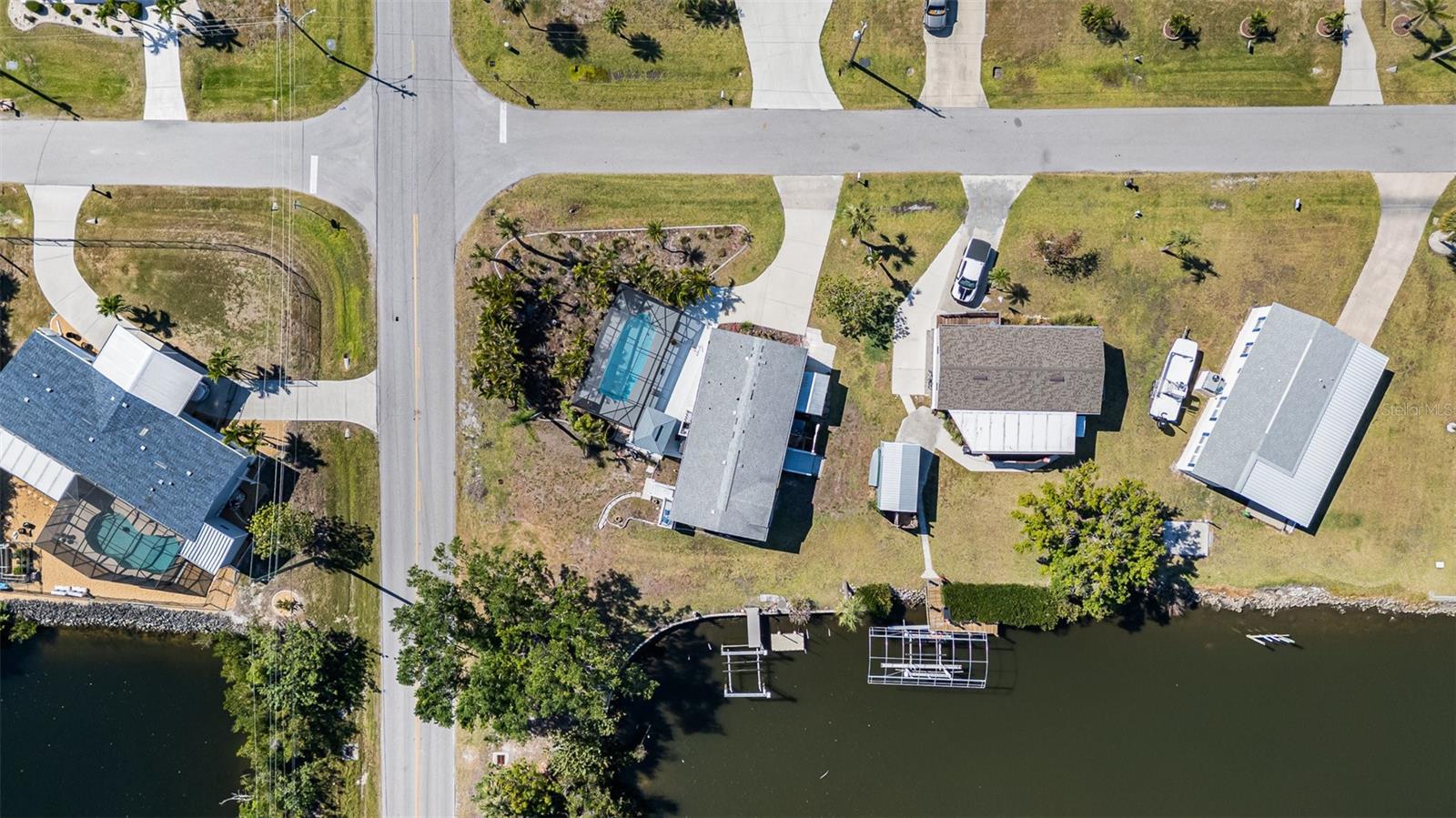 700 DANIA CT, PUNTA GORDA, FL, 33950