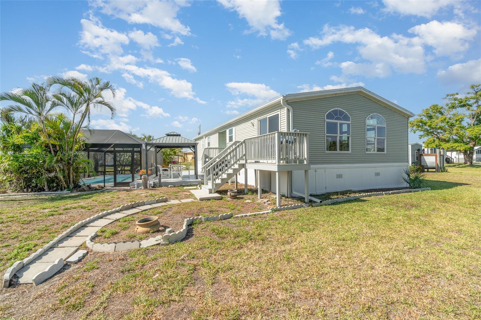 700 DANIA CT, PUNTA GORDA, FL, 33950