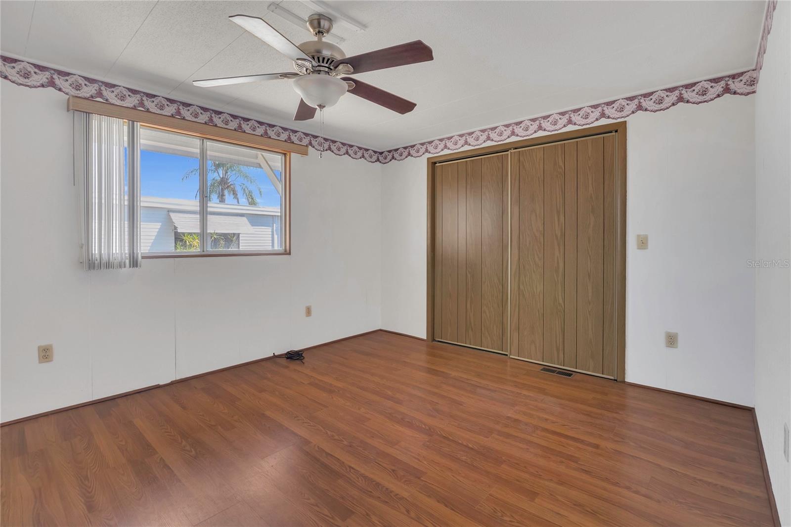 1112 ELKHART CIR, TAVARES, FL, 32778