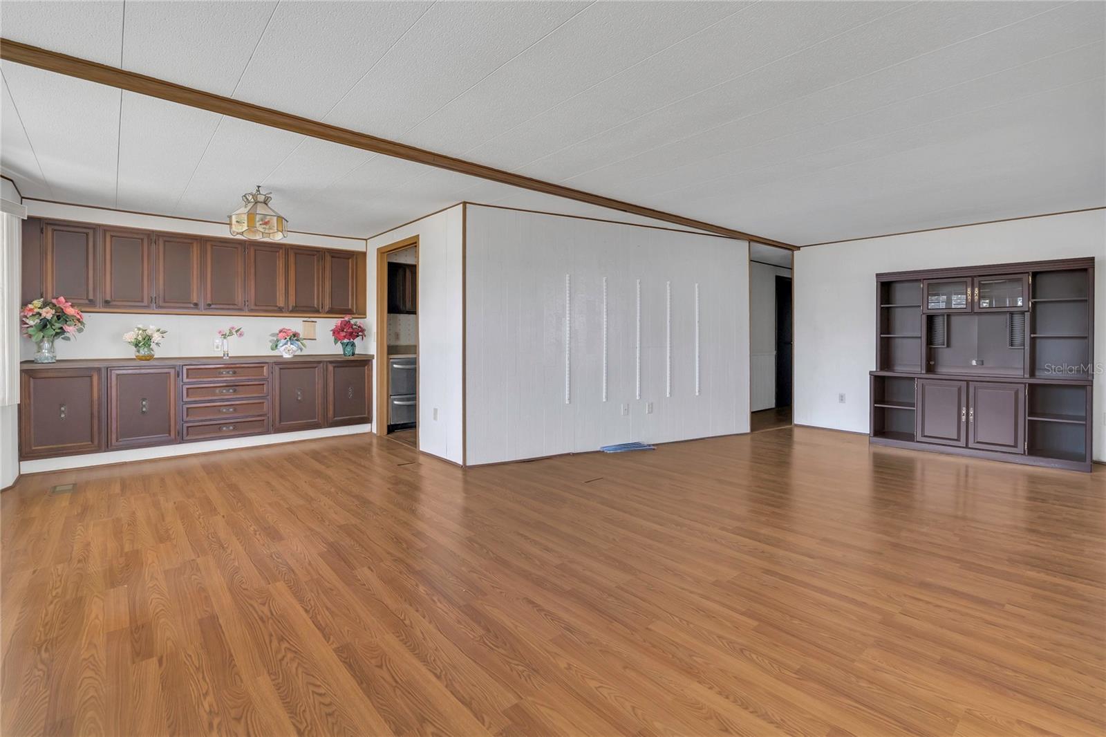 1112 ELKHART CIR, TAVARES, FL, 32778