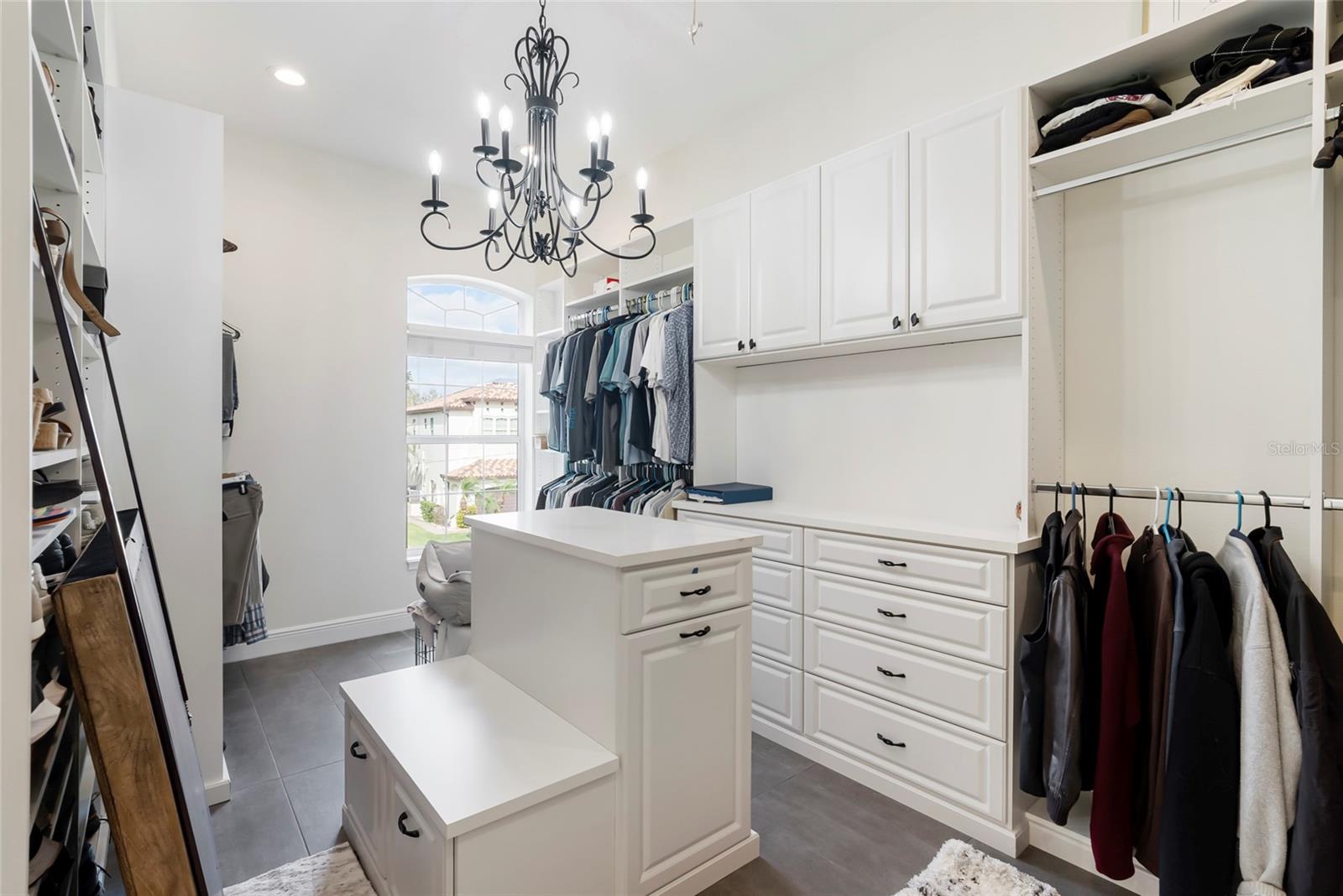 356 BELLEAIR DR NE, ST PETERSBURG, FL, 33704