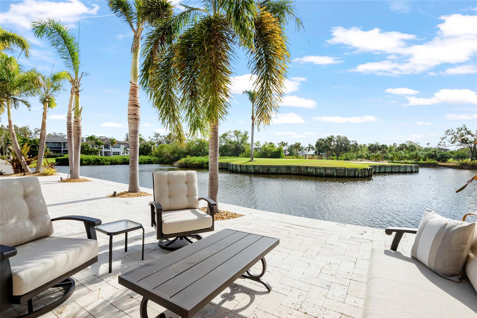 356 BELLEAIR DR NE, ST PETERSBURG, FL, 33704