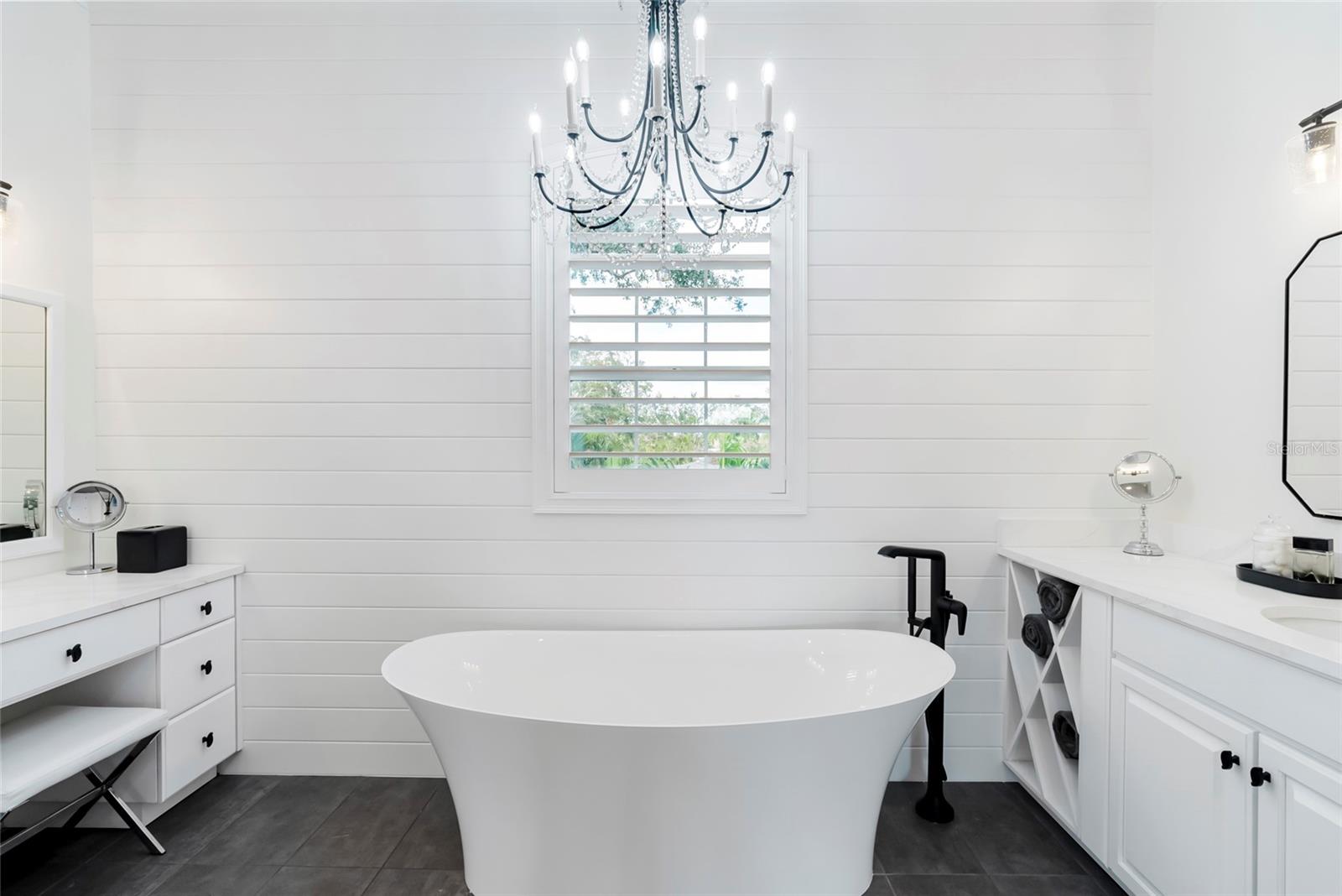 356 BELLEAIR DR NE, ST PETERSBURG, FL, 33704