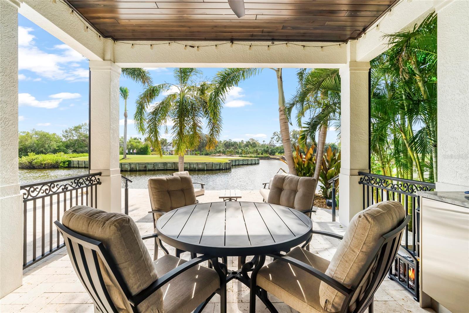 356 BELLEAIR DR NE, ST PETERSBURG, FL, 33704