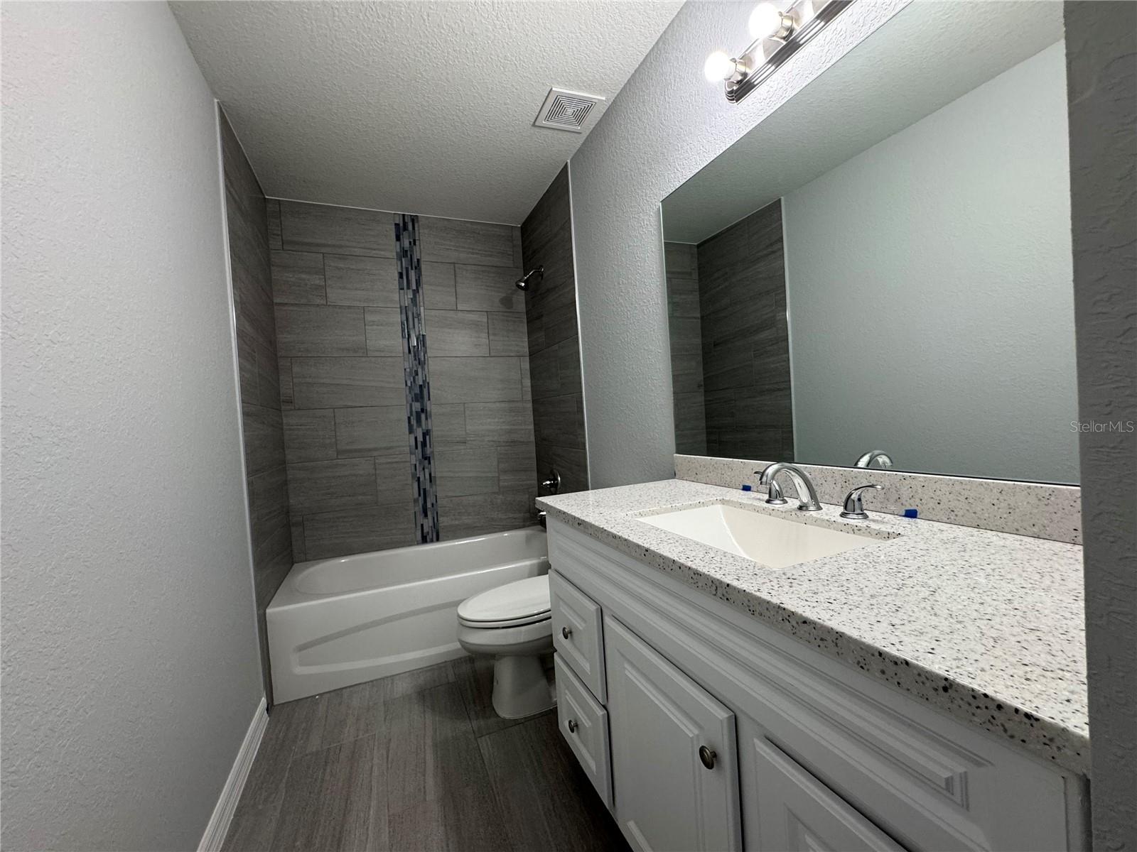 4 MALAUKA LANE DR, OCKLAWAHA, FL, 32179