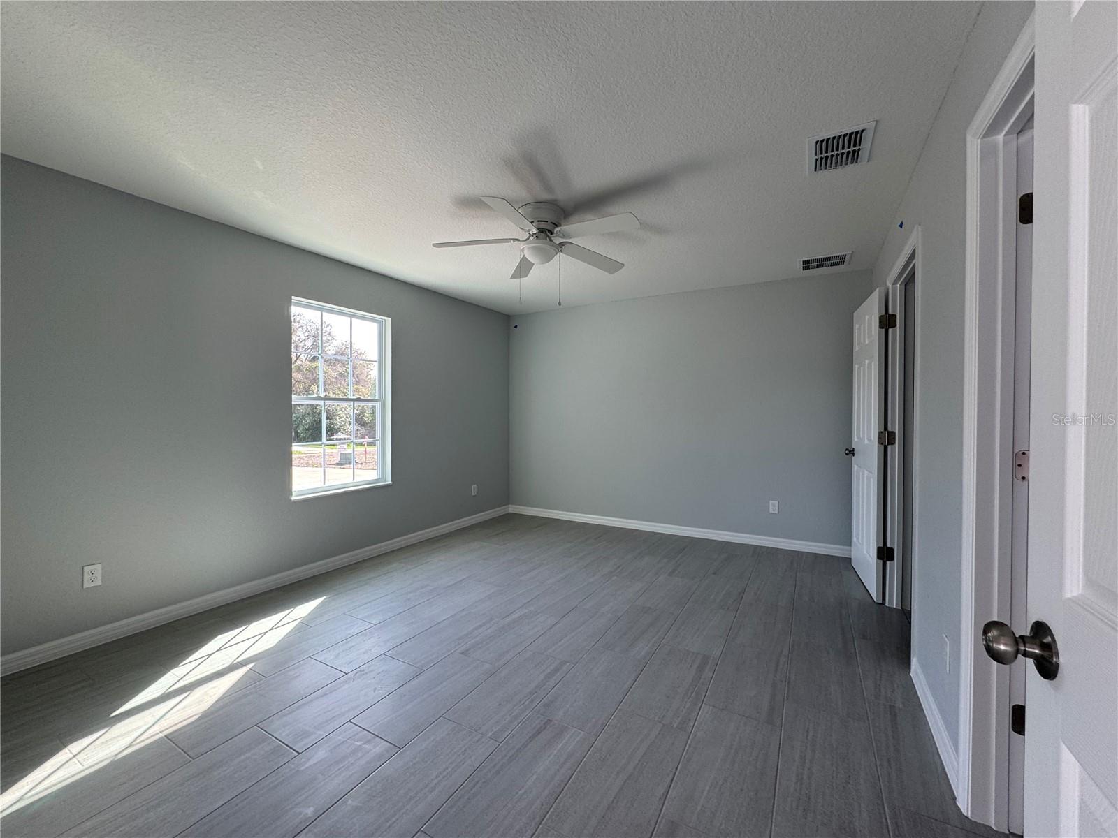 4 MALAUKA LANE DR, OCKLAWAHA, FL, 32179