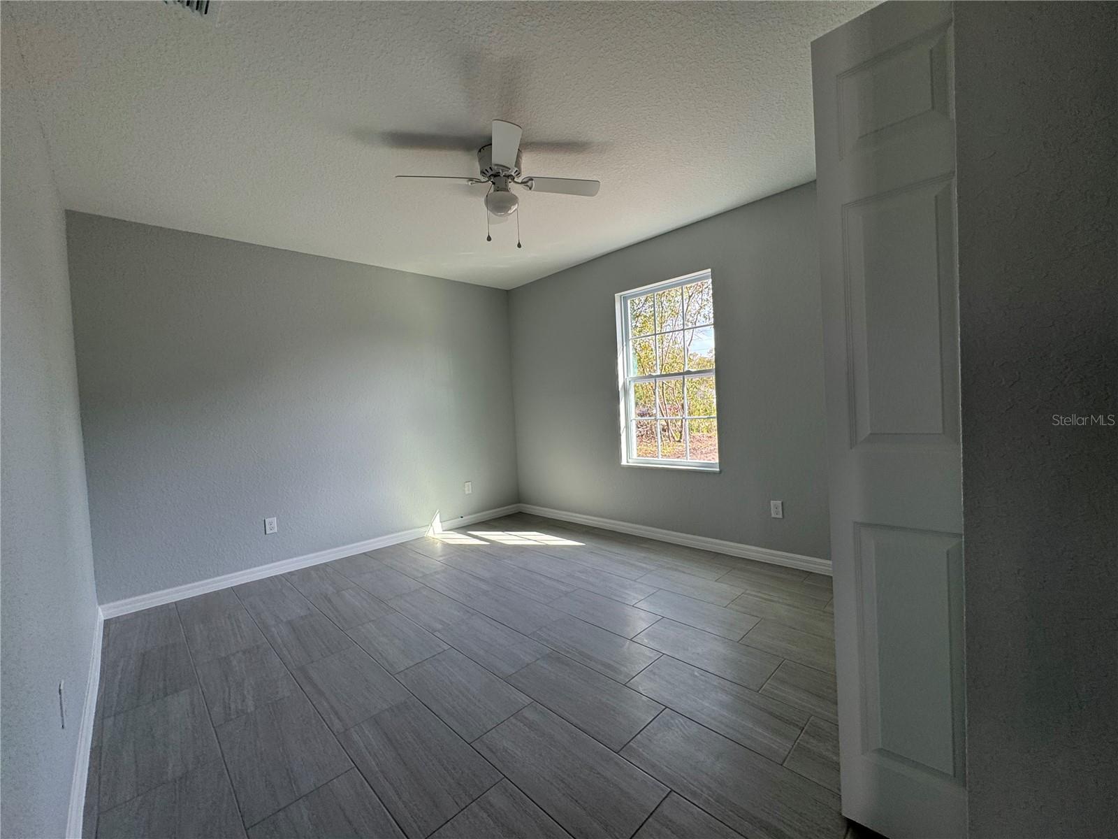4 MALAUKA LANE DR, OCKLAWAHA, FL, 32179