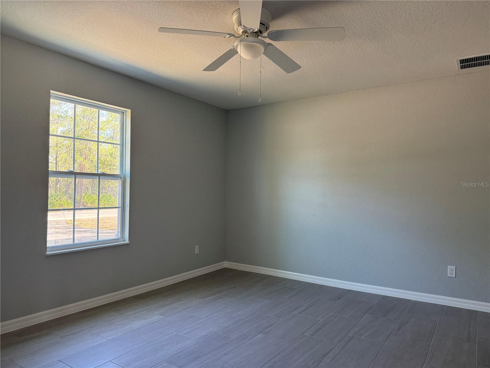 4 MALAUKA LANE DR, OCKLAWAHA, FL, 32179