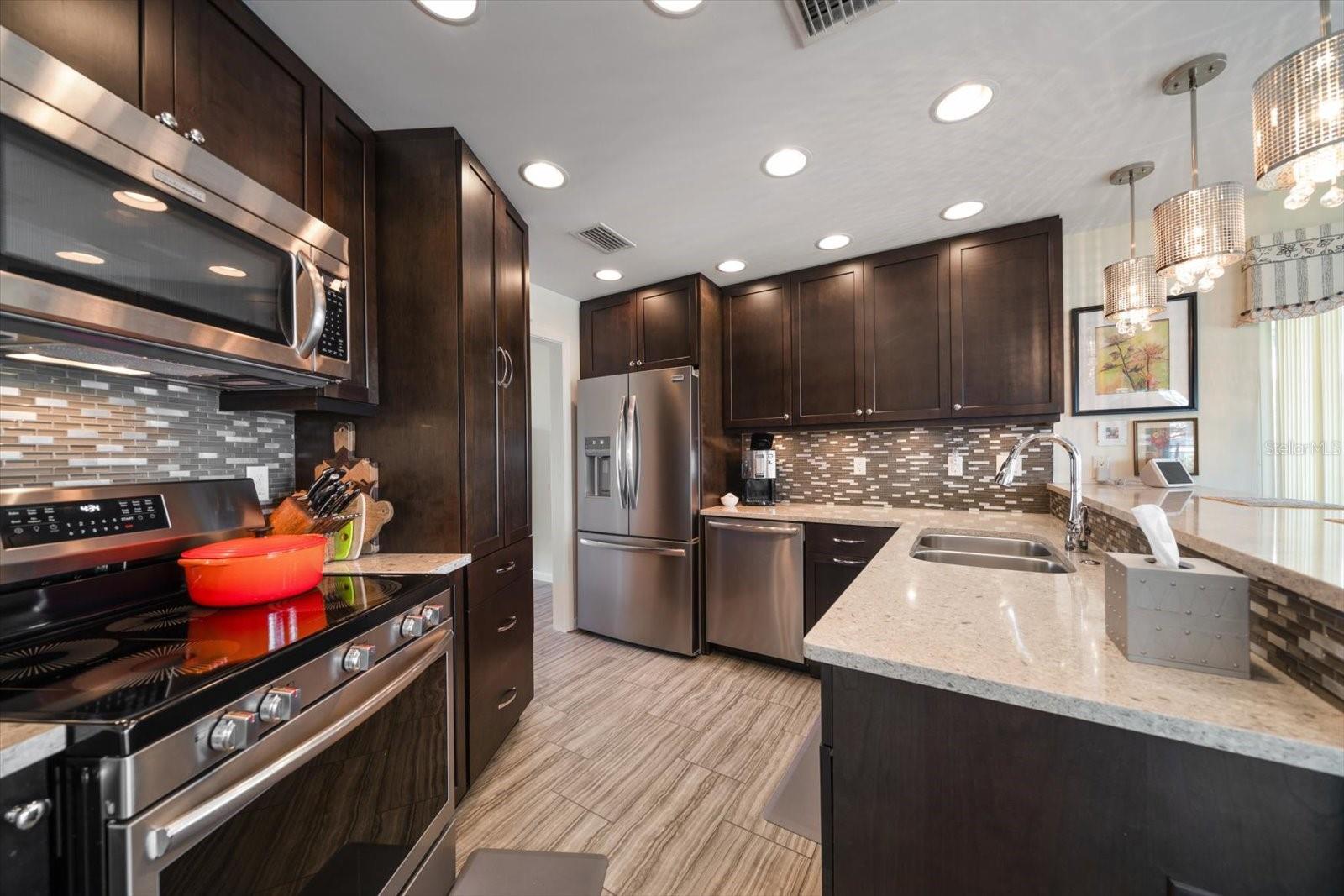 4544 HARBOR HILLS DR, LARGO, FL, 33770