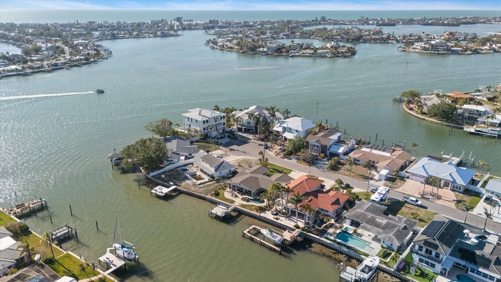 4544 HARBOR HILLS DR, LARGO, FL, 33770