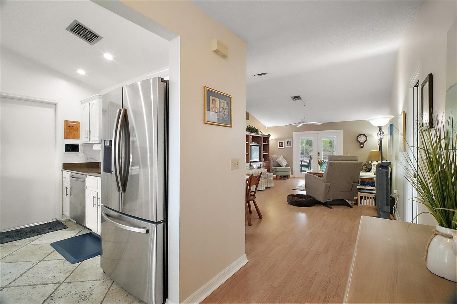 97 HILLSIDE DR, EUSTIS, FL, 32726