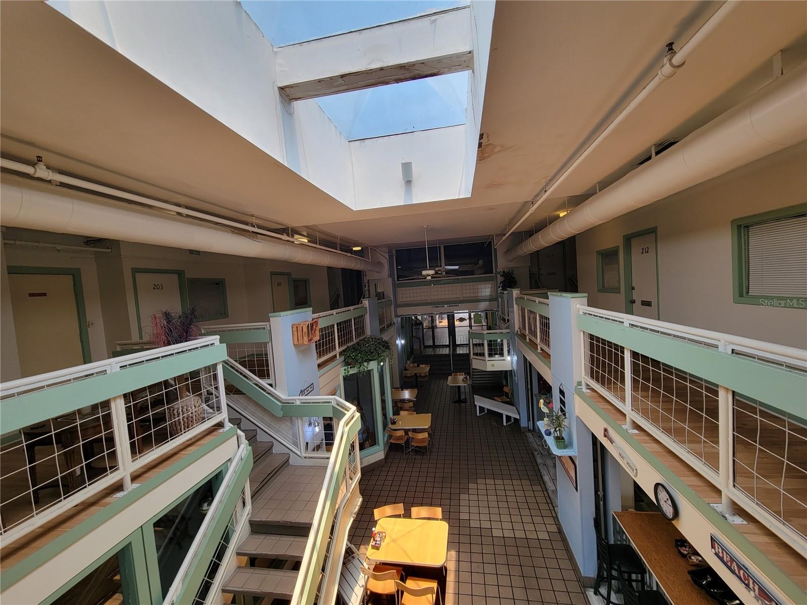 118 E TARPON AVE, TARPON SPRINGS, FL, 34689