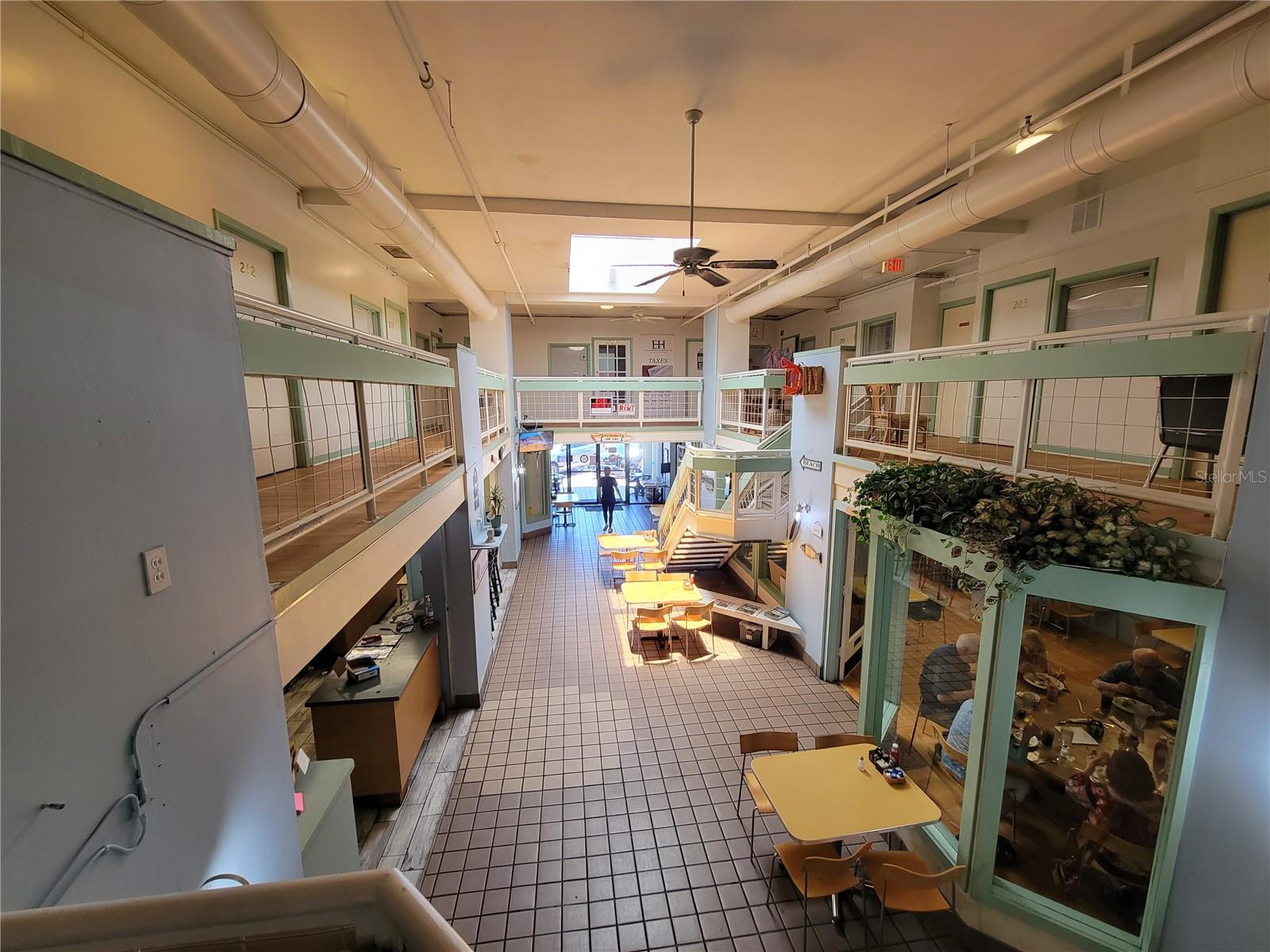 118 E TARPON AVE, TARPON SPRINGS, FL, 34689