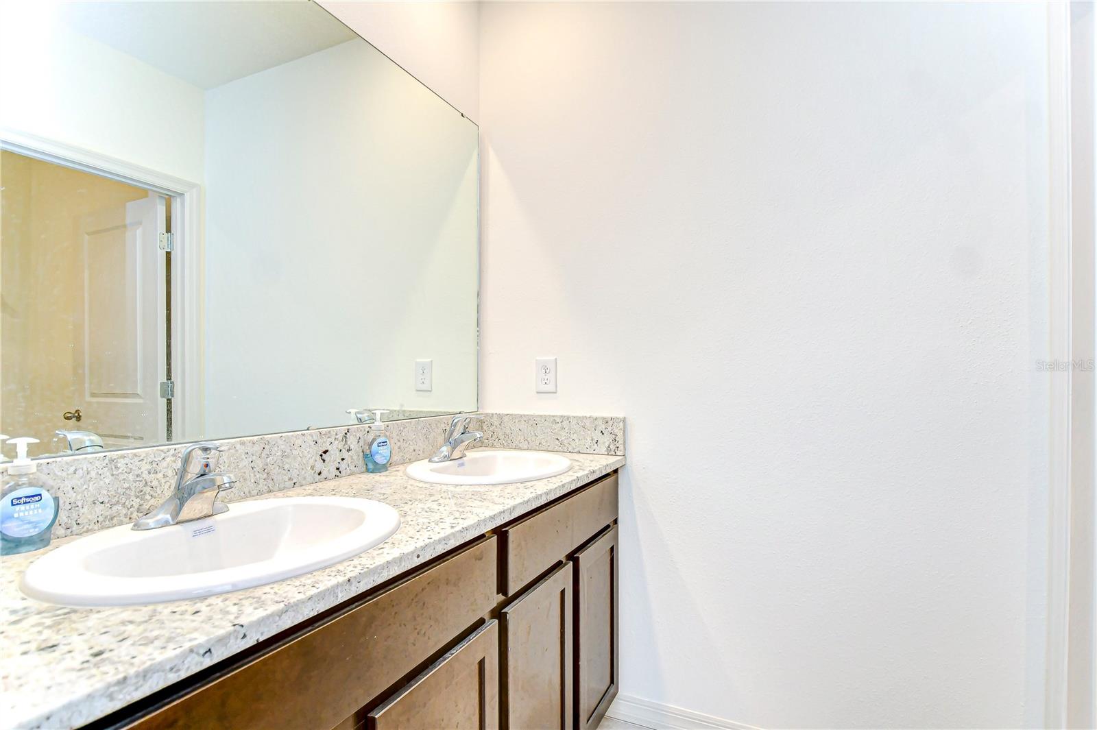8562 HARDY BAY LOOP, WESLEY CHAPEL, FL, 33545
