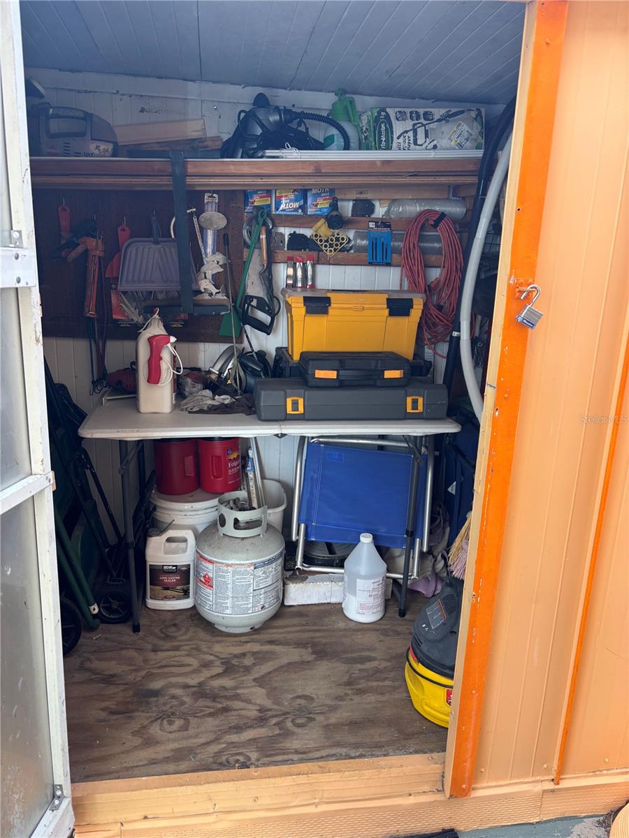 TB8367339 Property Photo