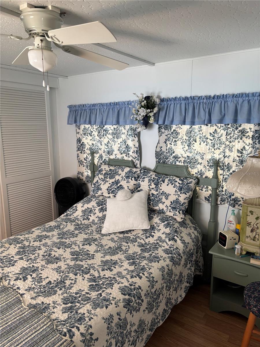 TB8367339 Property Photo