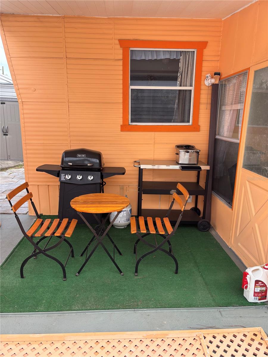 TB8367339 Property Photo