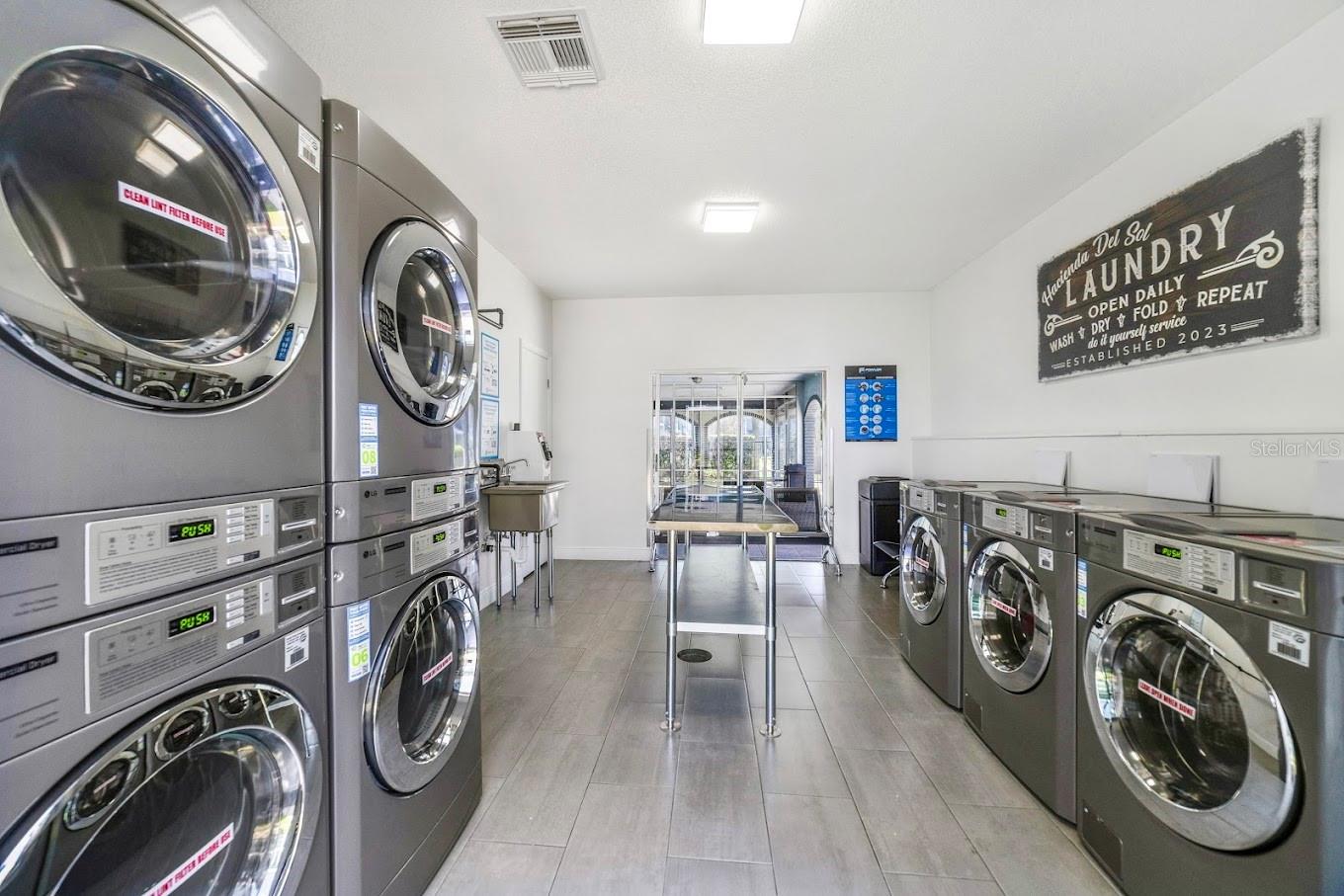 5220 CURRY FORD RD #303, ORLANDO, FL, 32812