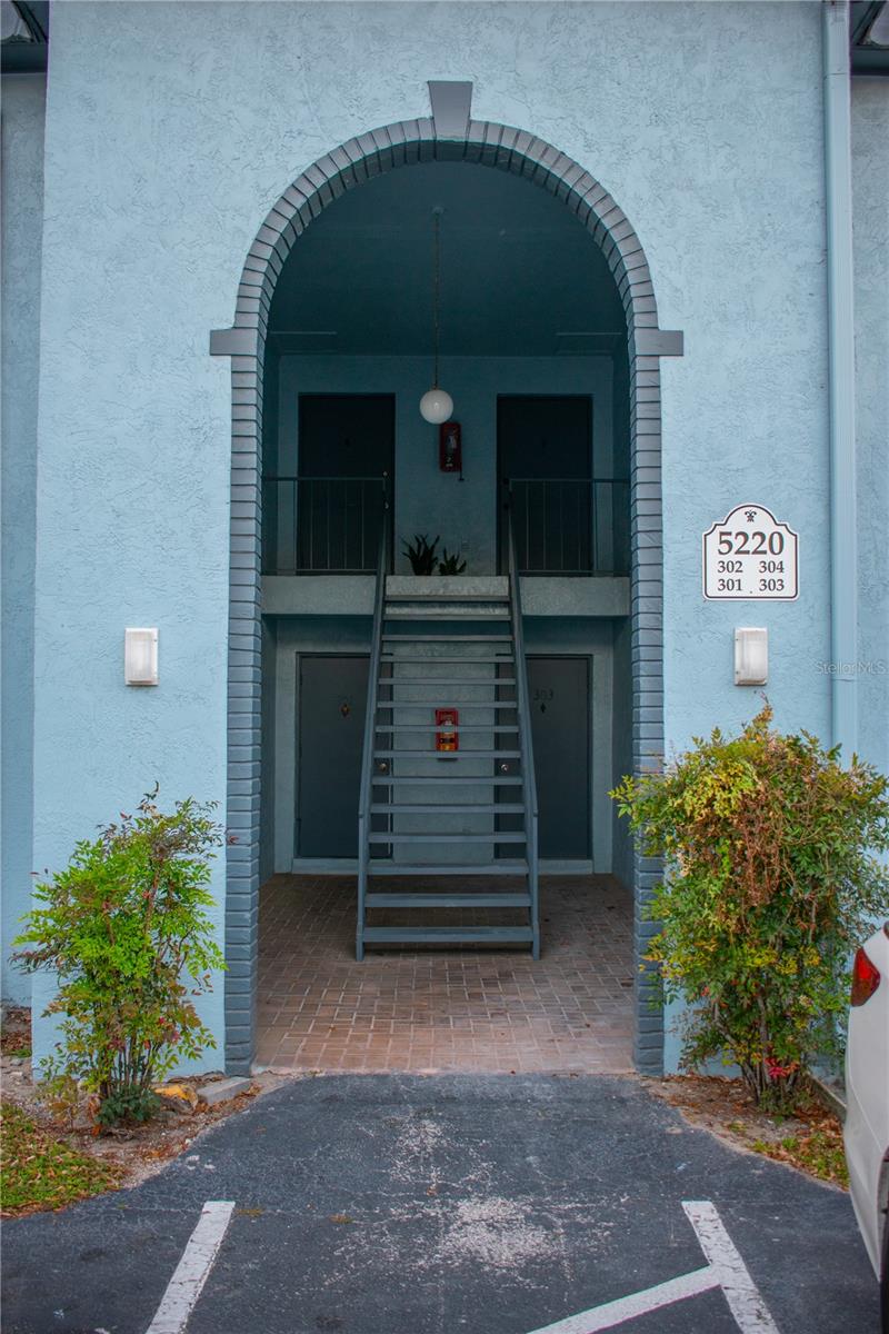 5220 CURRY FORD RD #303, ORLANDO, FL, 32812