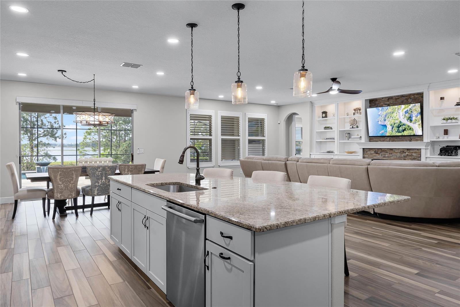 15624 MARINA BAY DR, WINTER GARDEN, FL, 34787