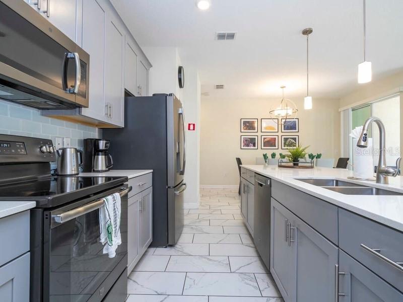 428 OCEAN COURSE AVE, DAVENPORT, FL, 33896