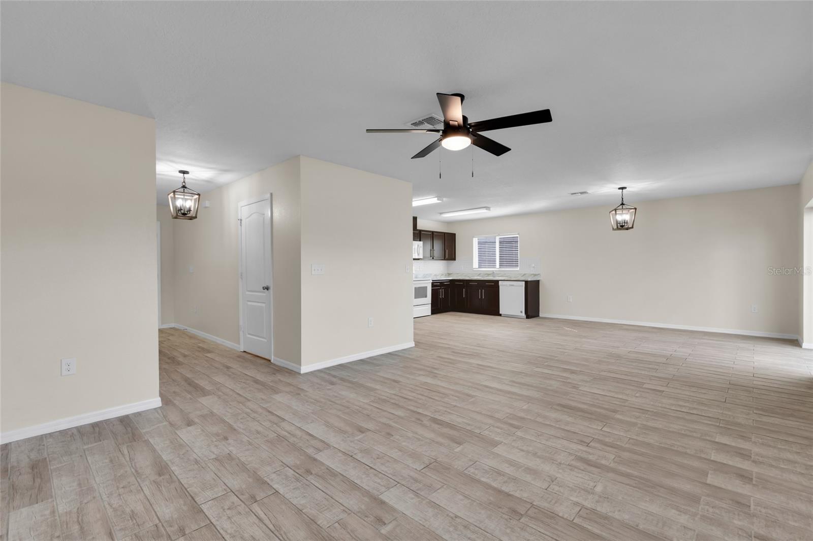 216 MILES CT, DAVENPORT, FL, 33837