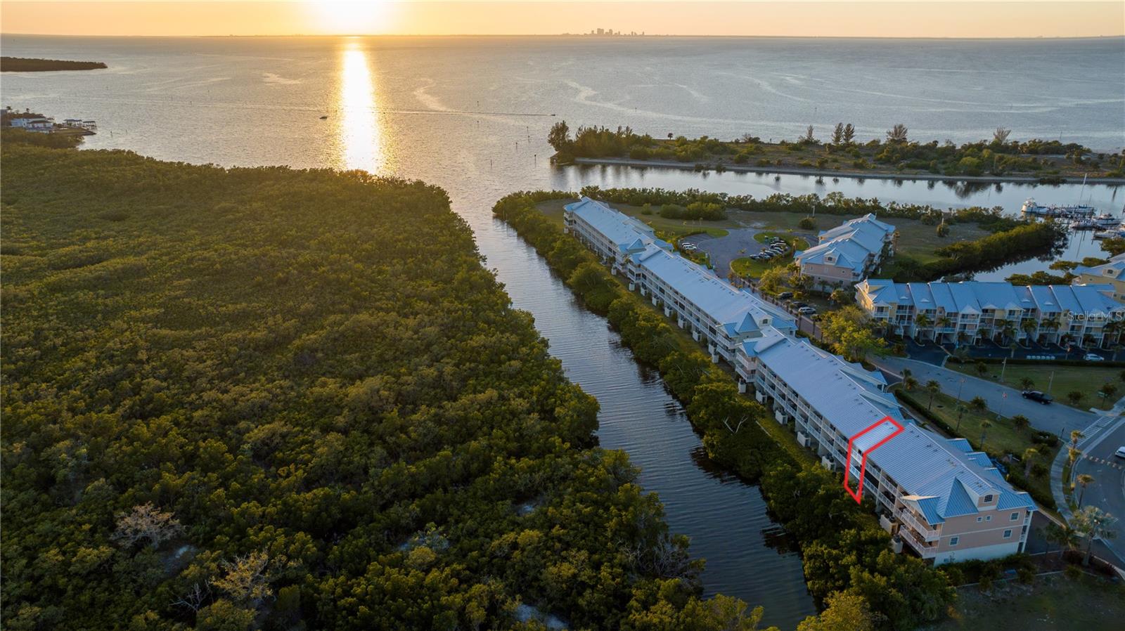 3210 MANGROVE POINT DR, RUSKIN, FL, 33570