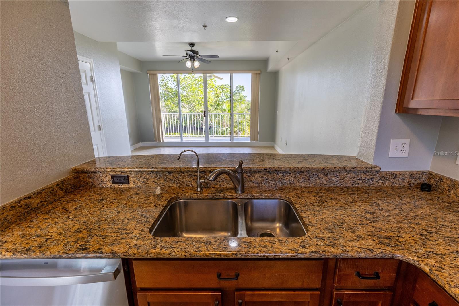 3210 MANGROVE POINT DR, RUSKIN, FL, 33570