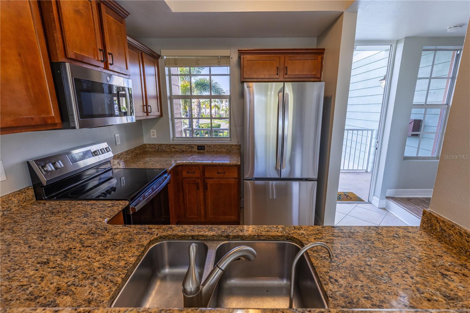 3210 MANGROVE POINT DR, RUSKIN, FL, 33570