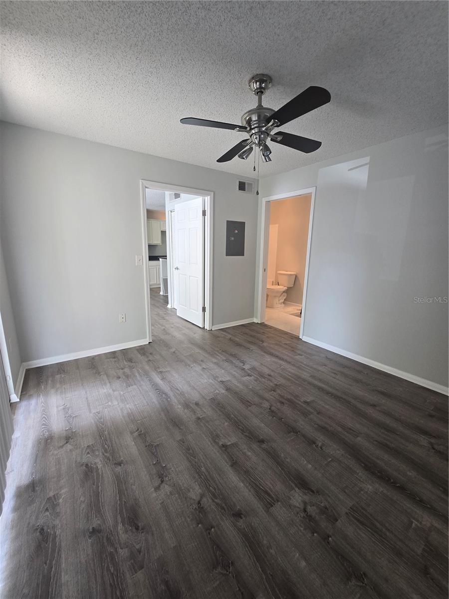 4107 CHATHAM OAK CT #304, TAMPA, FL, 33624