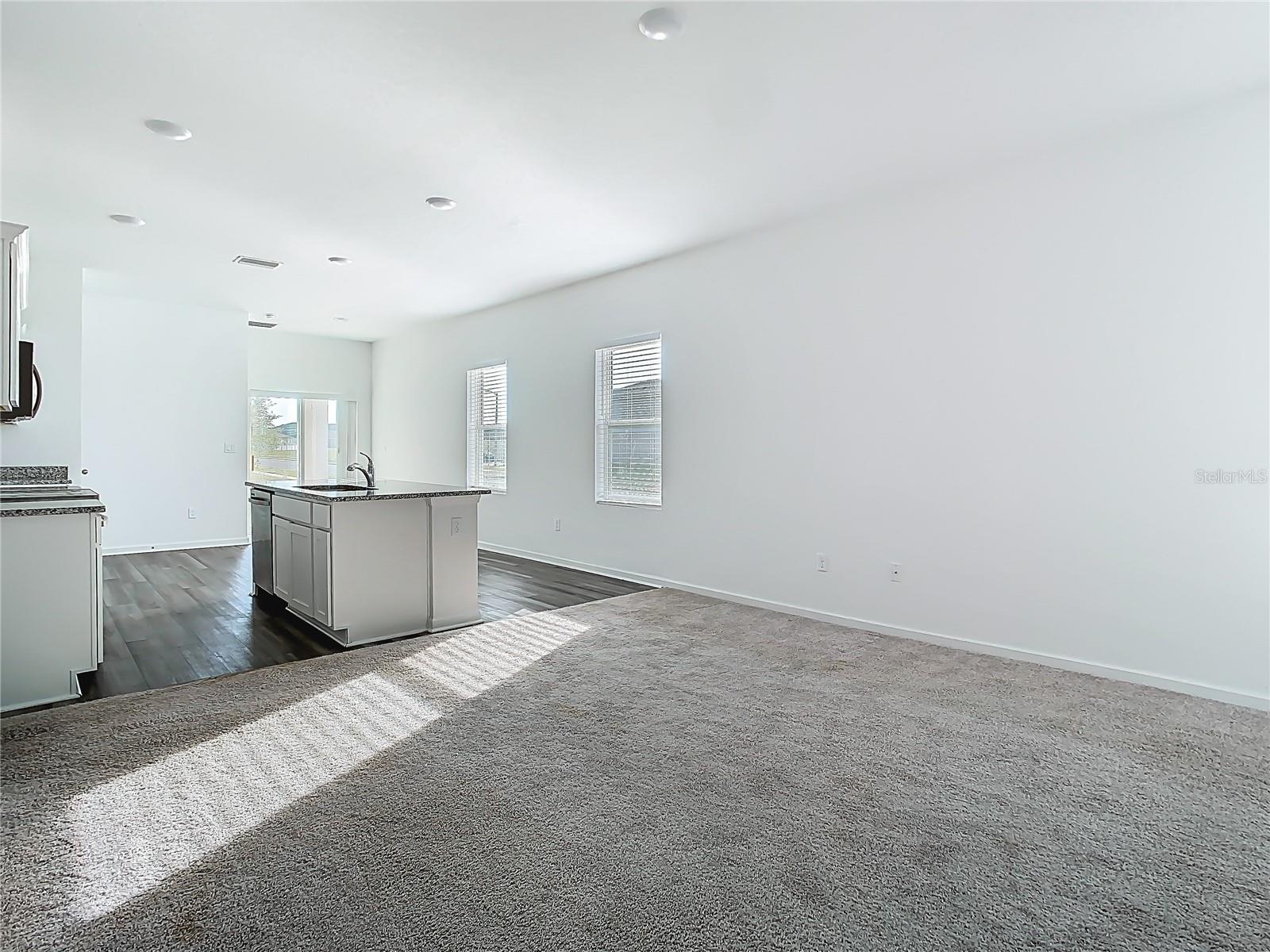 35413 EASTBROOK AVE, ZEPHYRHILLS, FL, 33541