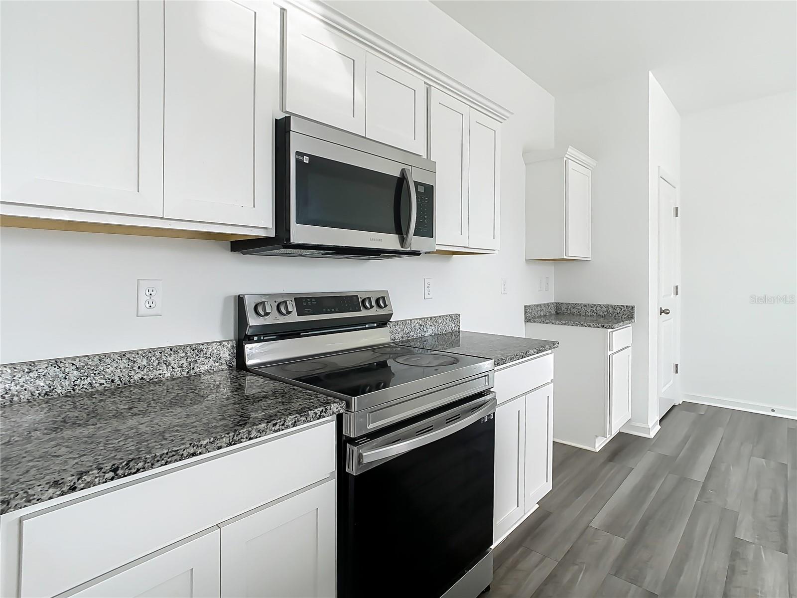 35413 EASTBROOK AVE, ZEPHYRHILLS, FL, 33541