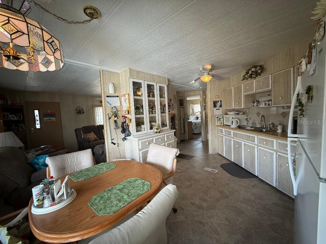8063 EASTERN CIRCLE DR, BROOKSVILLE, FL, 34613