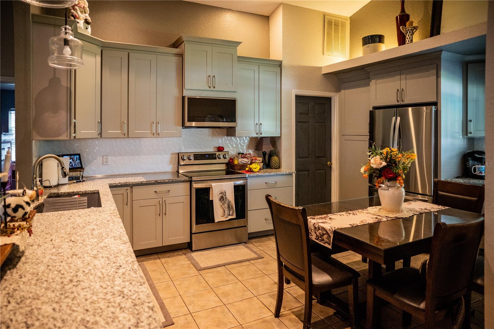 811 W HERON PL, WINTER HAVEN, FL, 33884