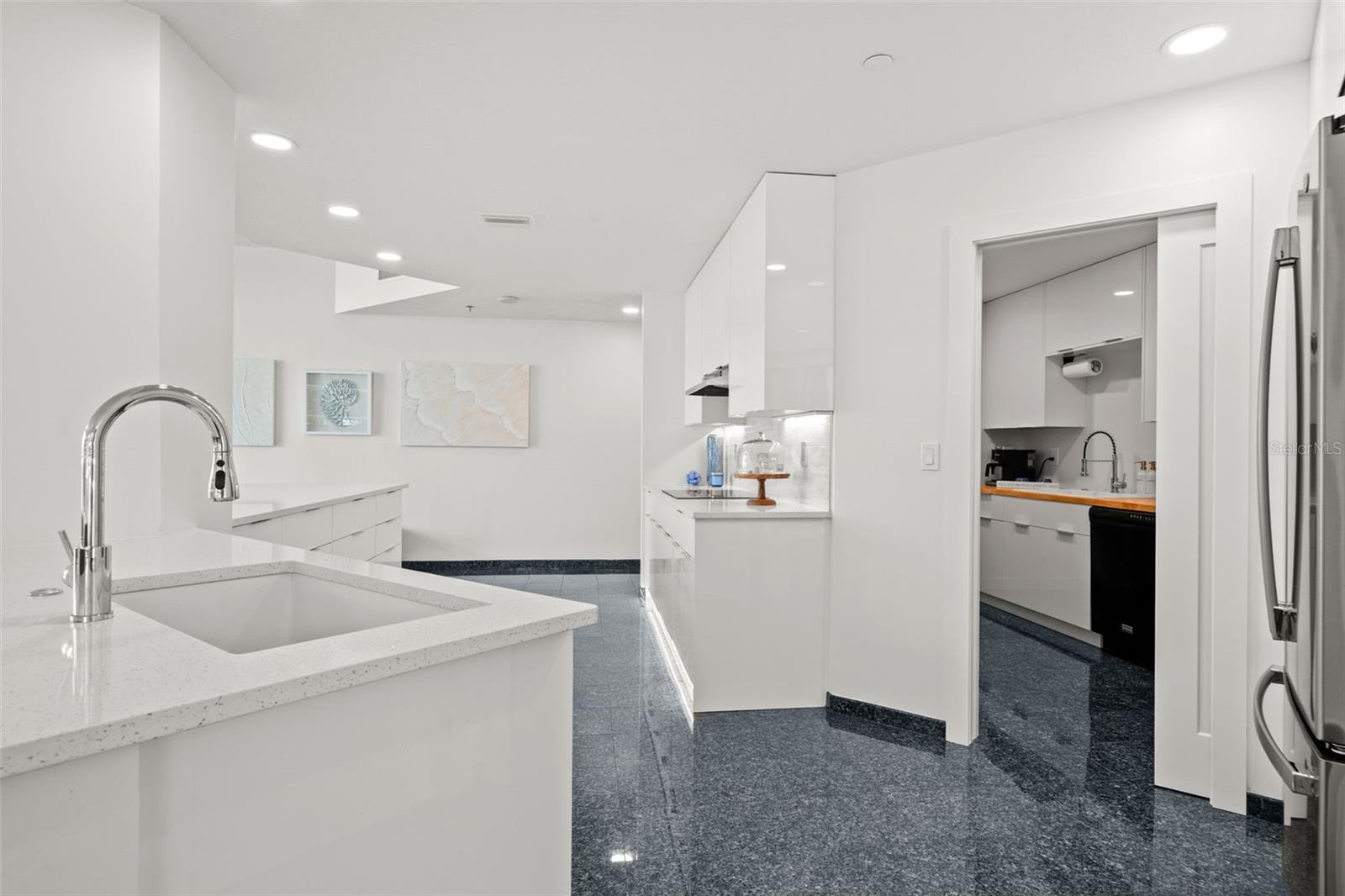 988 BLVD OF THE ARTS #109, SARASOTA, FL, 34236