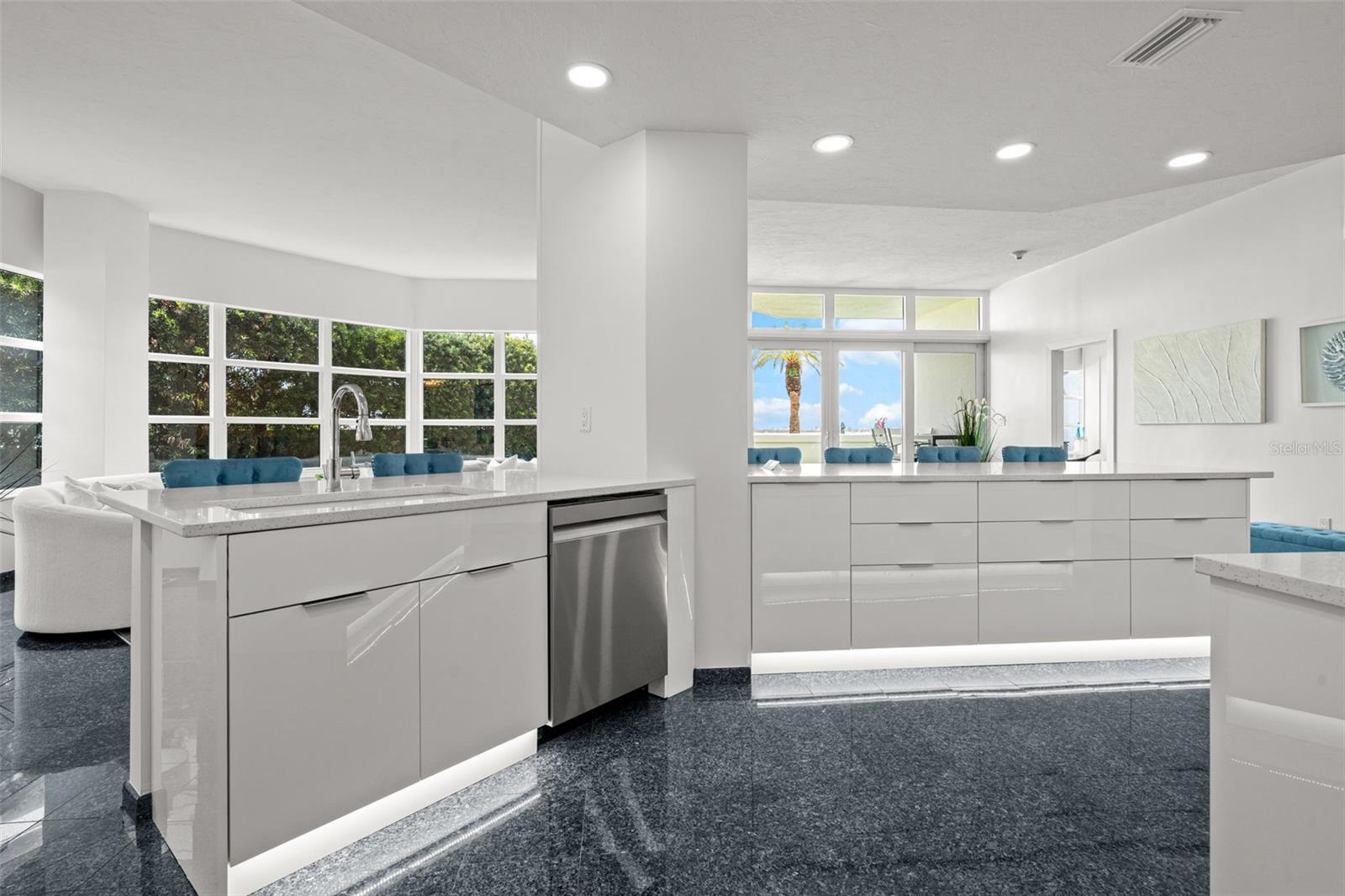 988 BLVD OF THE ARTS #109, SARASOTA, FL, 34236