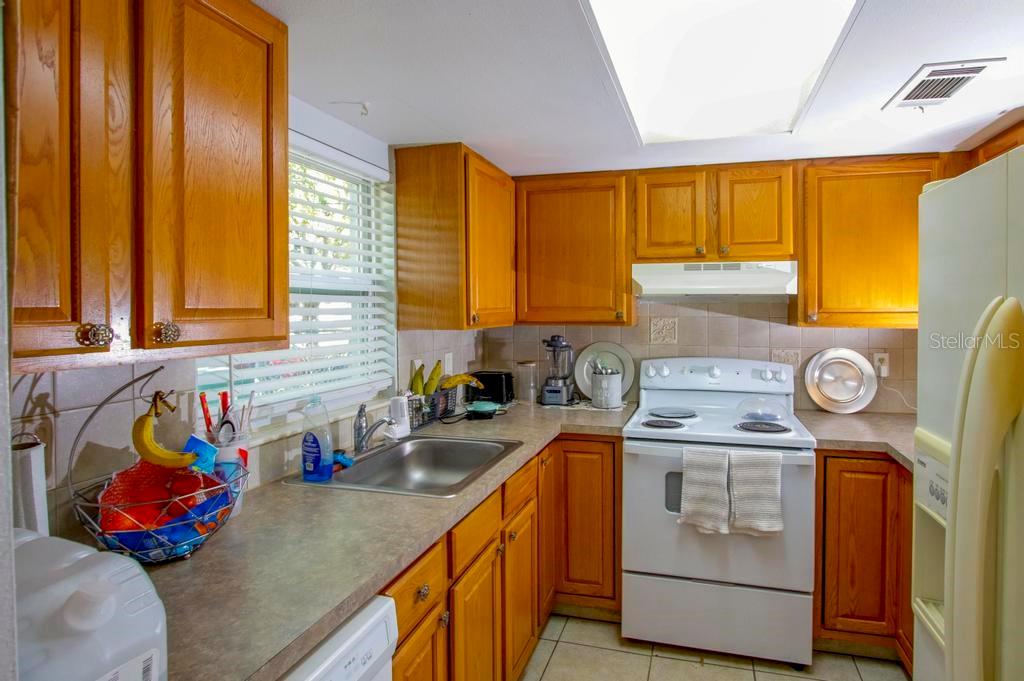 2725 BELLE HAVEN DR, CLEARWATER, FL, 33763