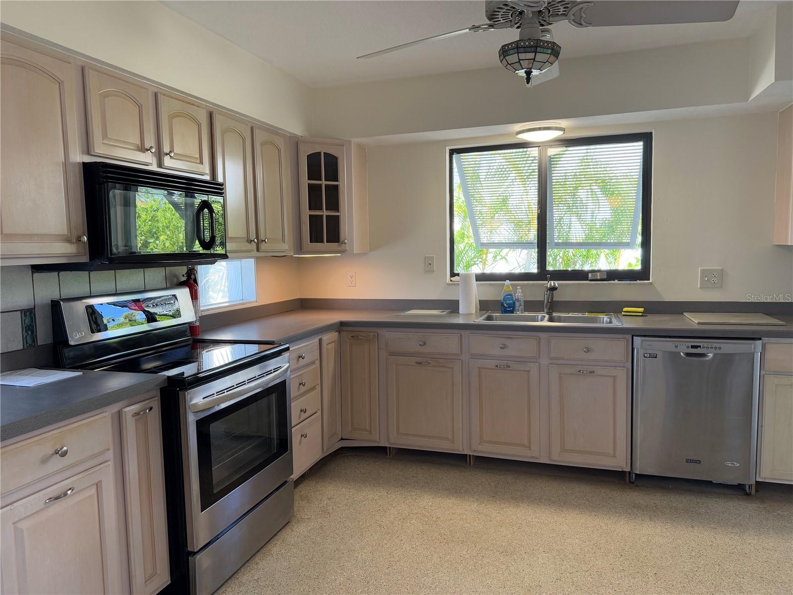 191 MARIA CT, PUNTA GORDA, FL, 33950