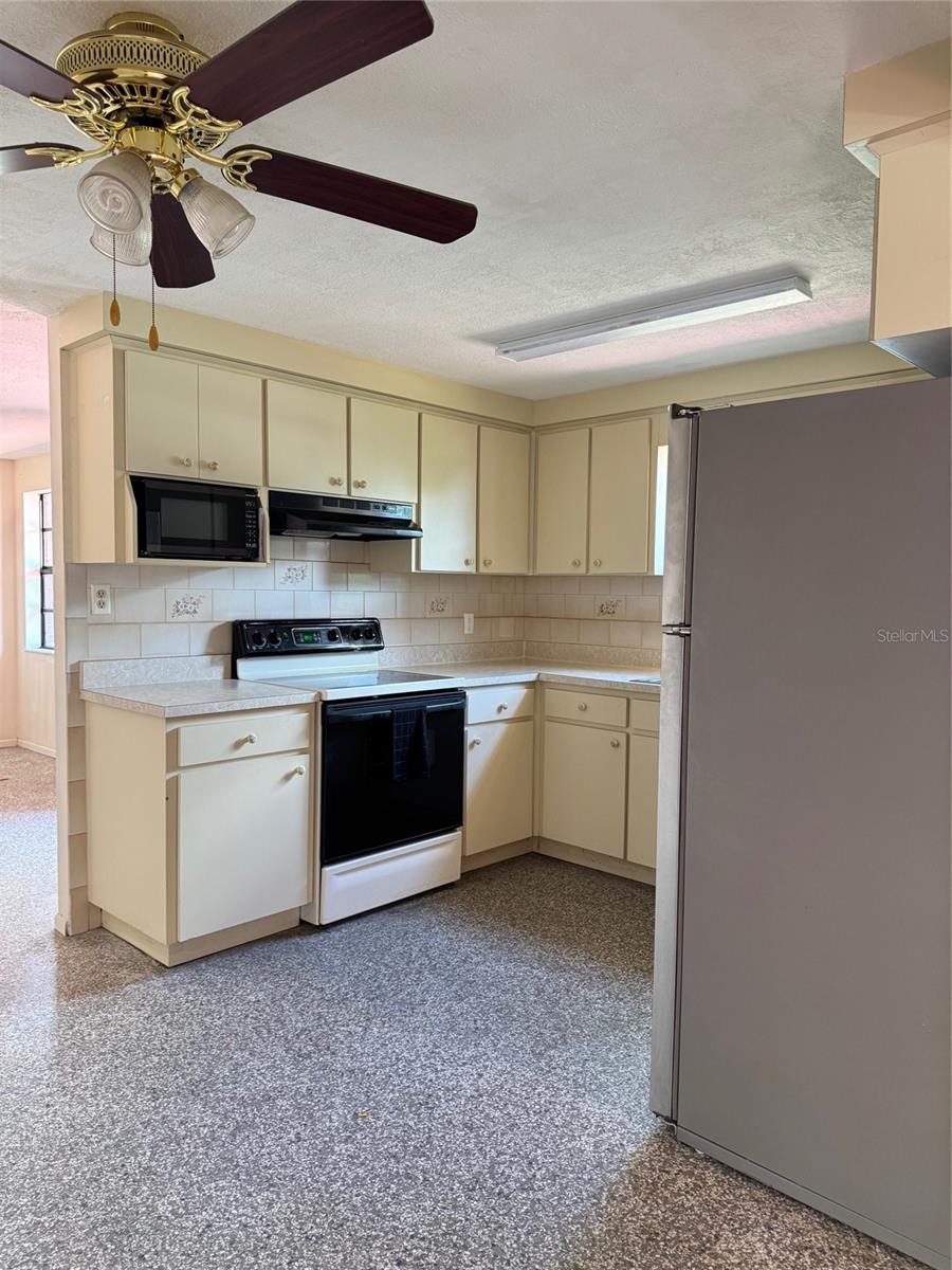 6420 N THATCHER AVE, TAMPA, FL, 33614
