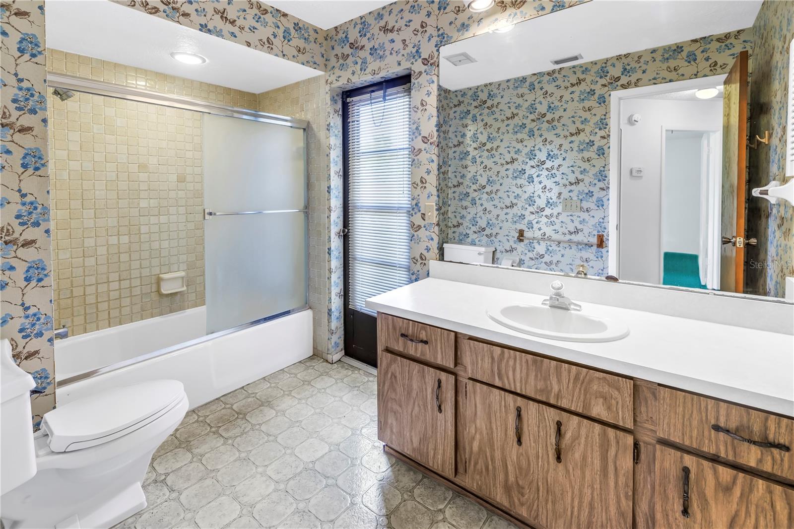 8020 CRANBROOK CT, SEMINOLE, FL, 33777
