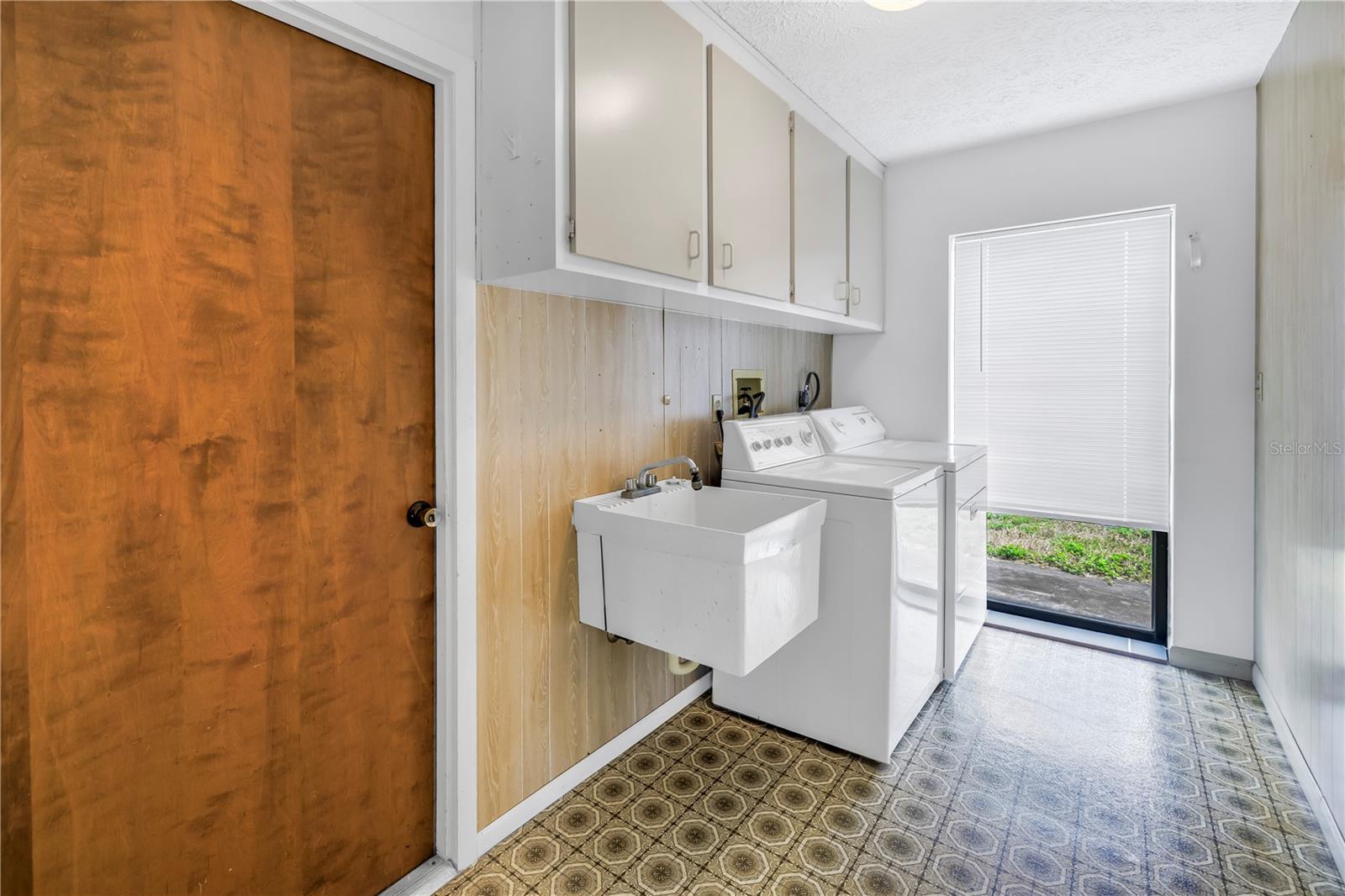 8020 CRANBROOK CT, SEMINOLE, FL, 33777