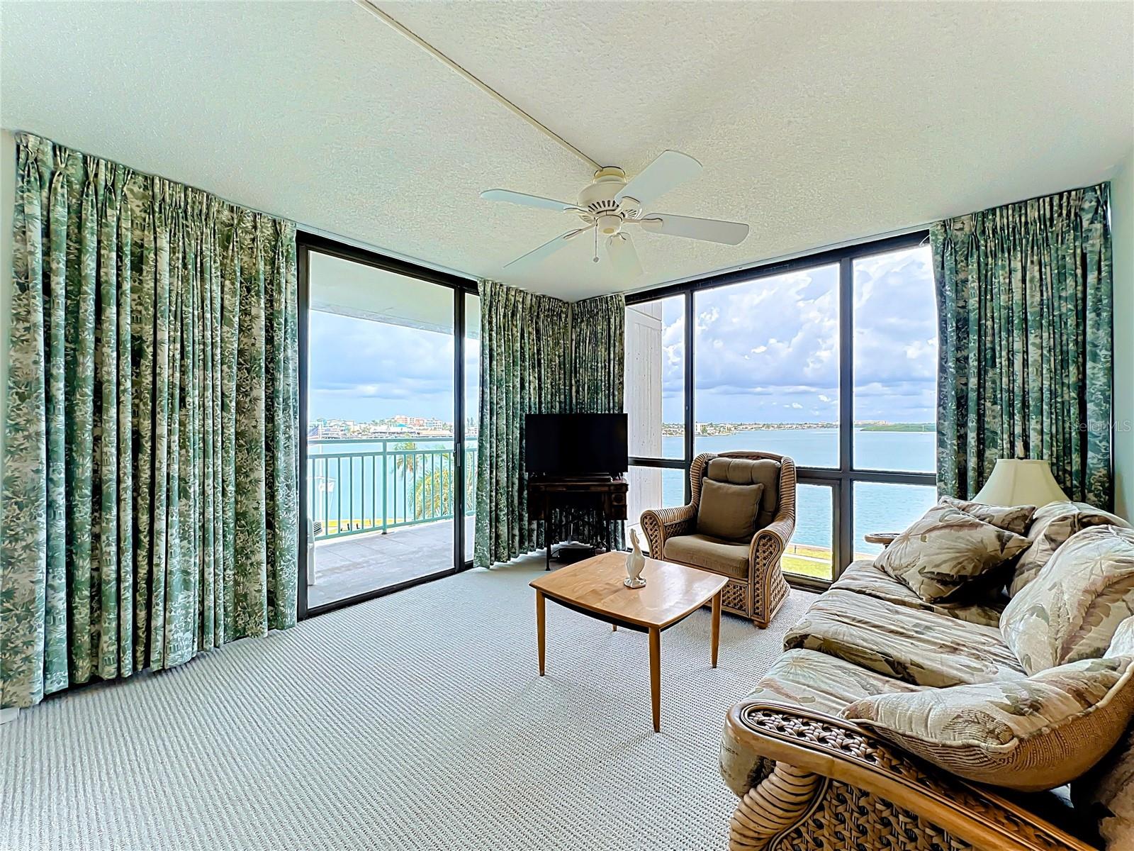 1 KEY CAPRI #301E, TREASURE ISLAND, FL, 33706