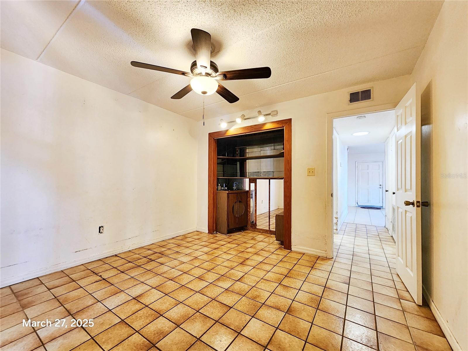 4702 MICHAEL CT #137, TAMPA, FL, 33614