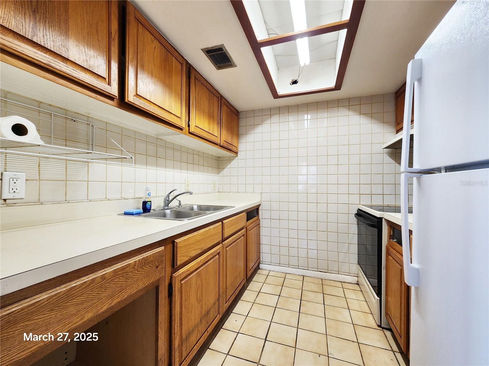 4702 MICHAEL CT #137, TAMPA, FL, 33614