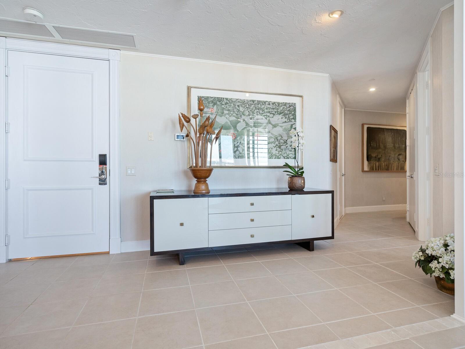1281 GULF OF MEXICO DR #704, LONGBOAT KEY, FL, 34228