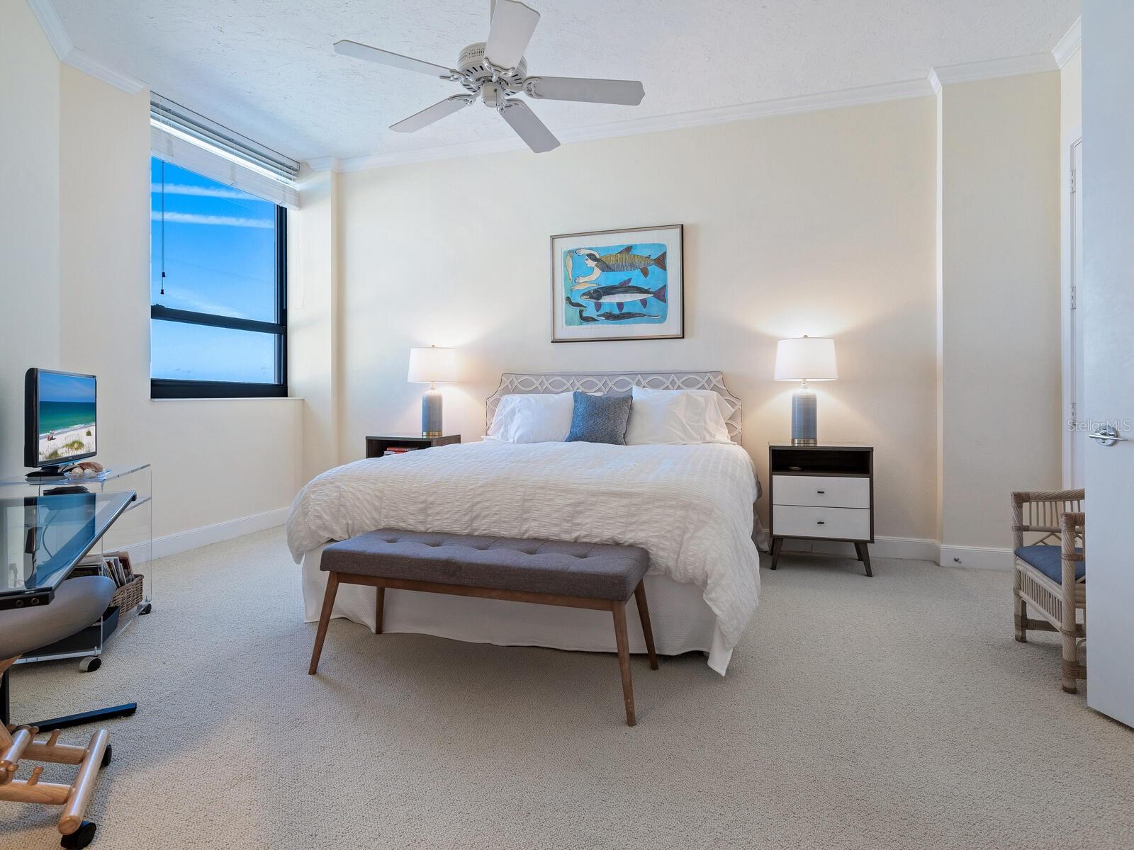 1281 GULF OF MEXICO DR #704, LONGBOAT KEY, FL, 34228