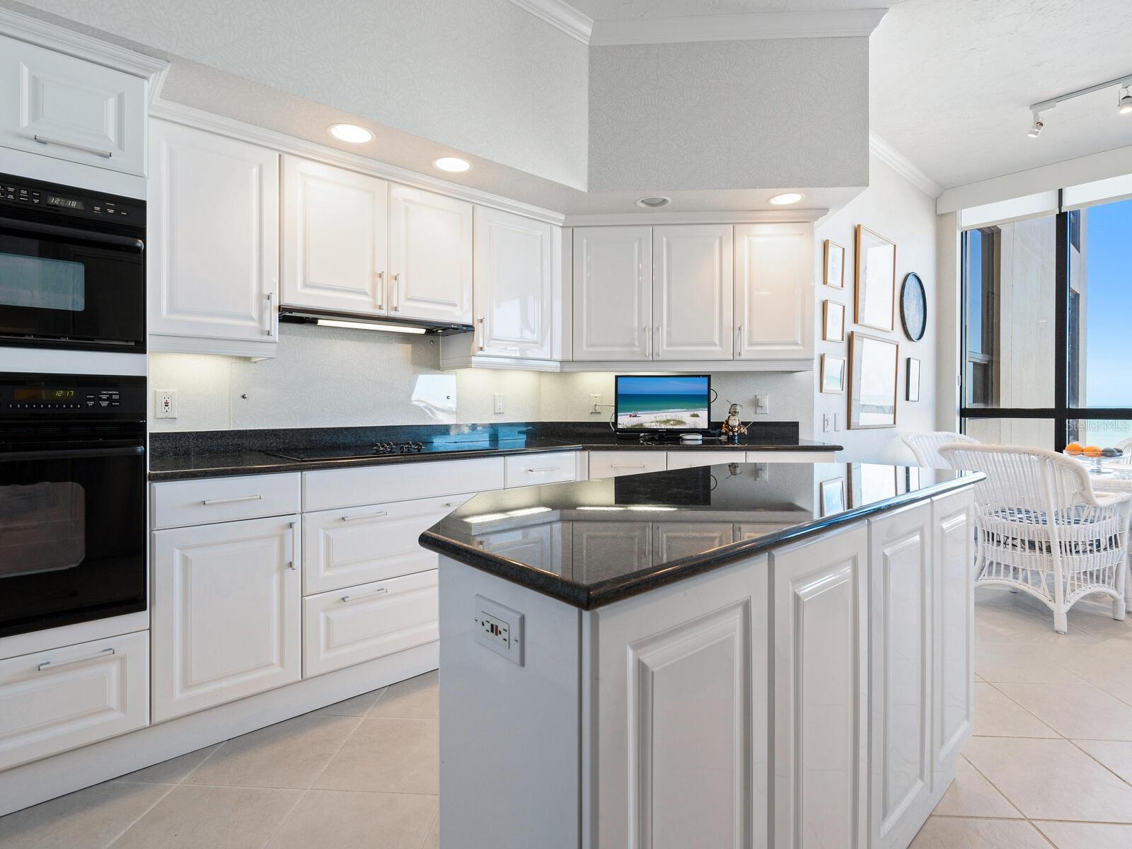 1281 GULF OF MEXICO DR #704, LONGBOAT KEY, FL, 34228