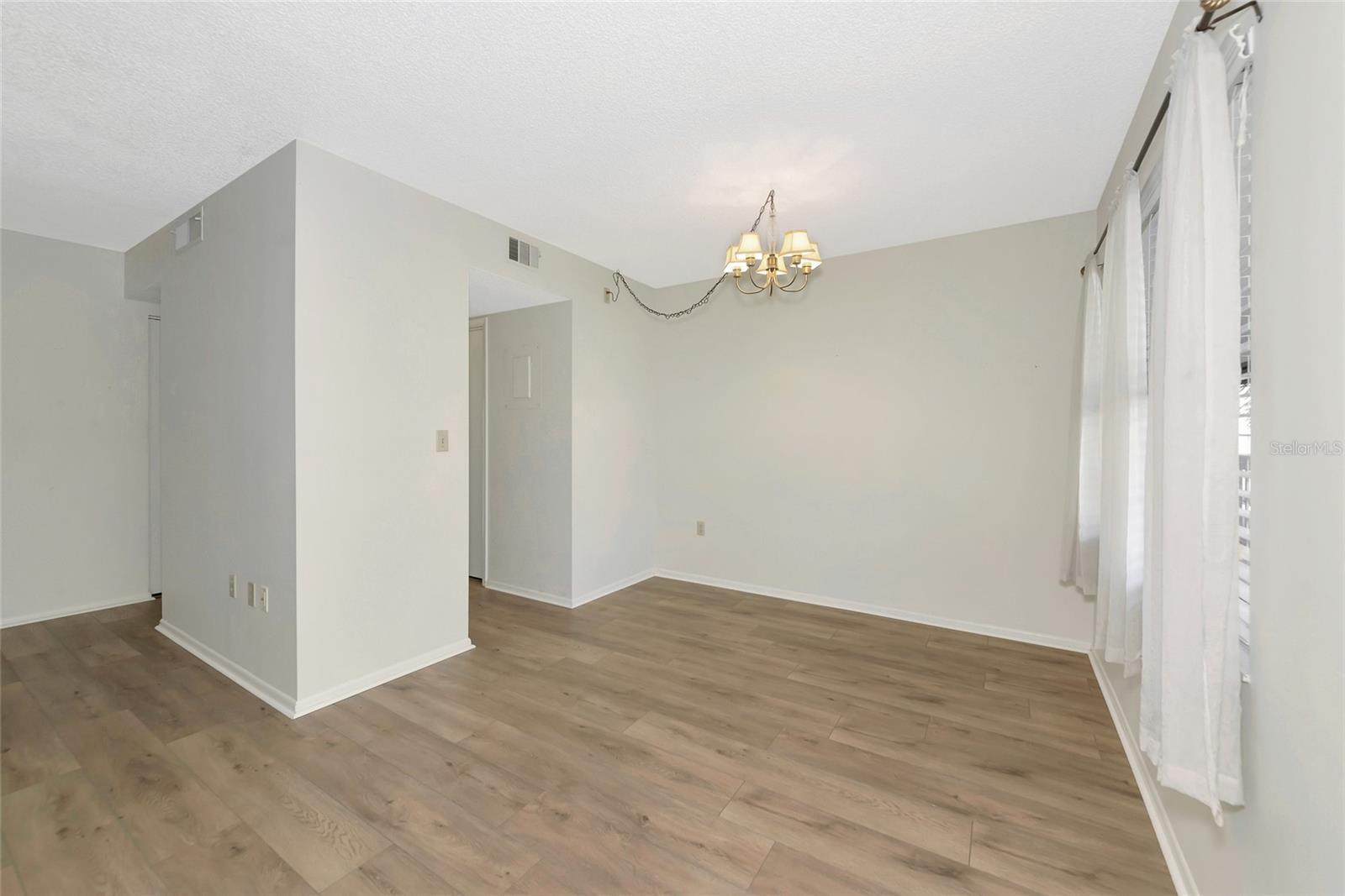 425 30TH AVE W #C208, BRADENTON, FL, 34205