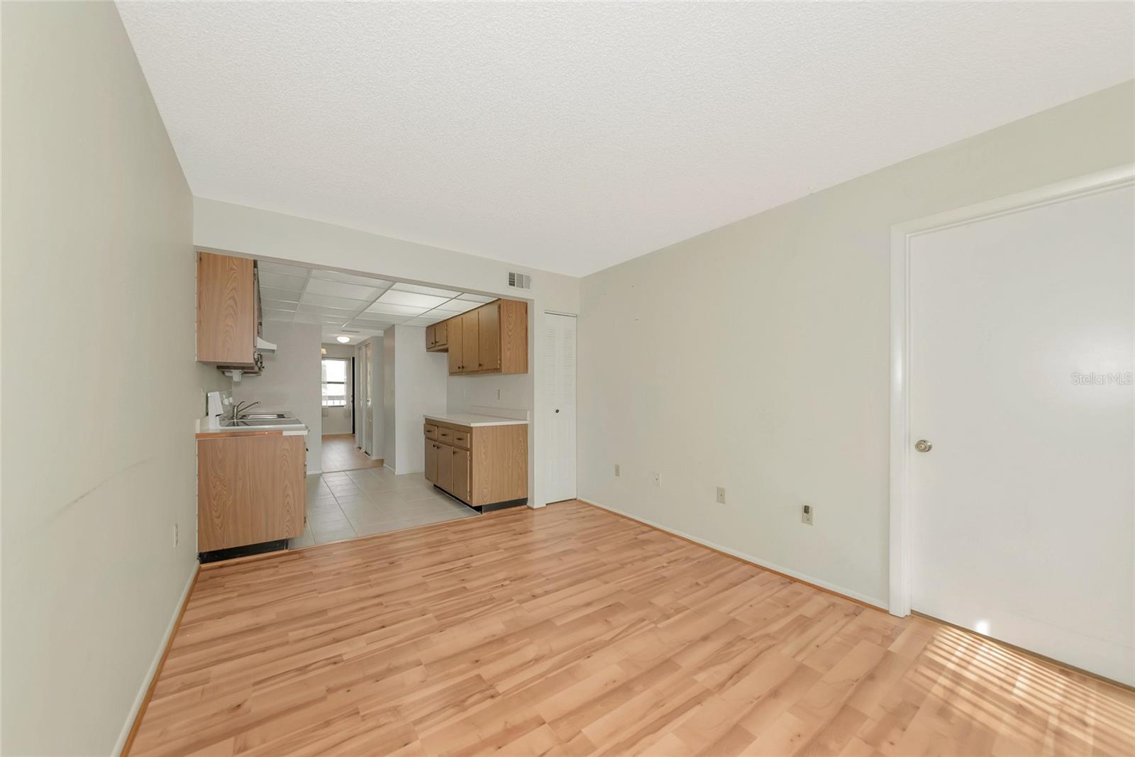 425 30TH AVE W #C208, BRADENTON, FL, 34205